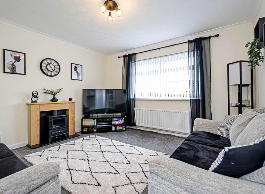 92 Clonduff Drive, Belfast, BT6 9NT
