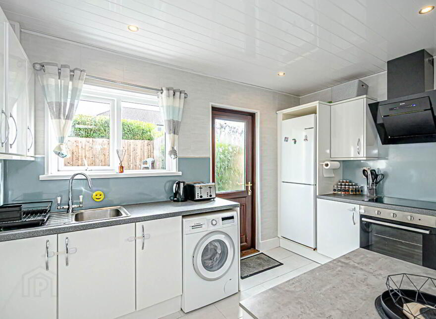 92 Clonduff Drive, Belfast, BT6 9NT