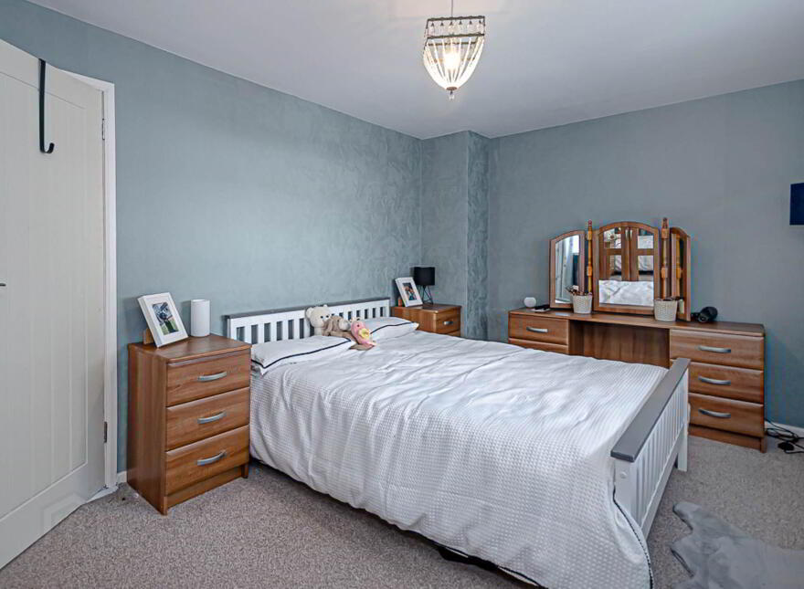 92 Clonduff Drive, Belfast, BT6 9NT