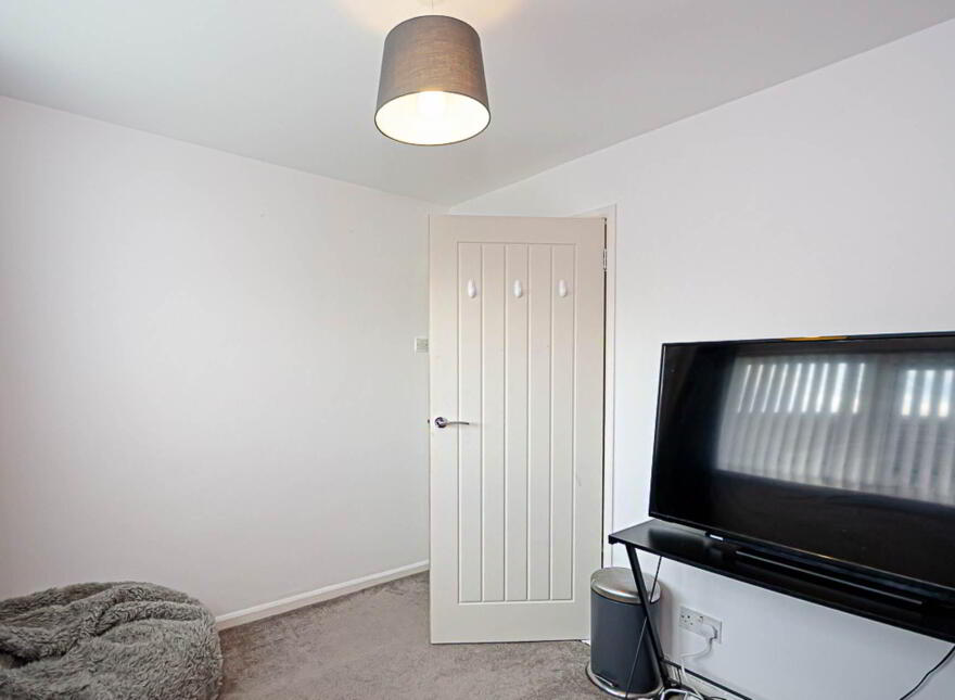 92 Clonduff Drive, Belfast, BT6 9NT