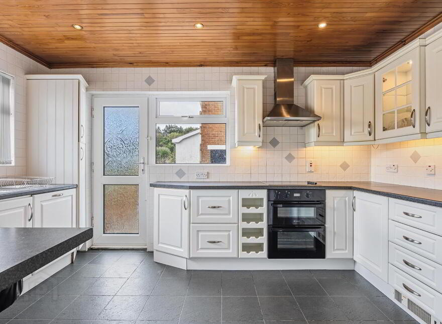 18 Ferndene Road, Dundonald, Belfast, BT16 2EW