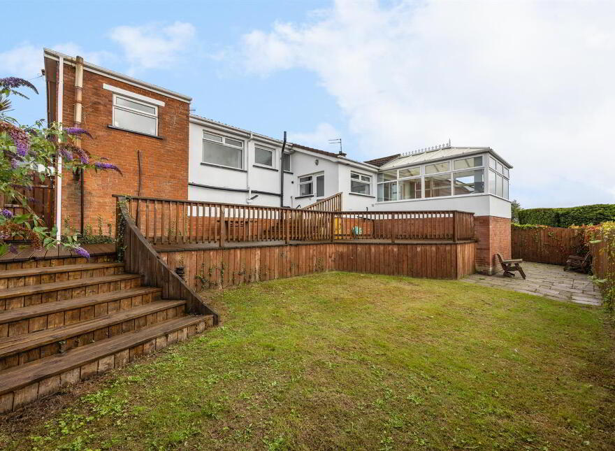 18 Ferndene Road, Dundonald, Belfast, BT16 2EW