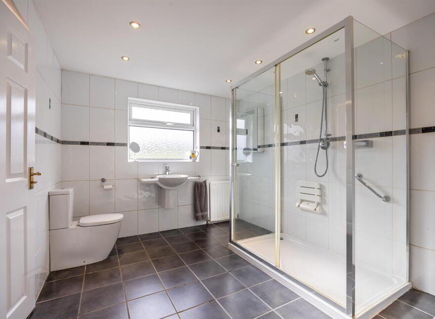 18 Ferndene Road, Dundonald, Belfast, BT16 2EW