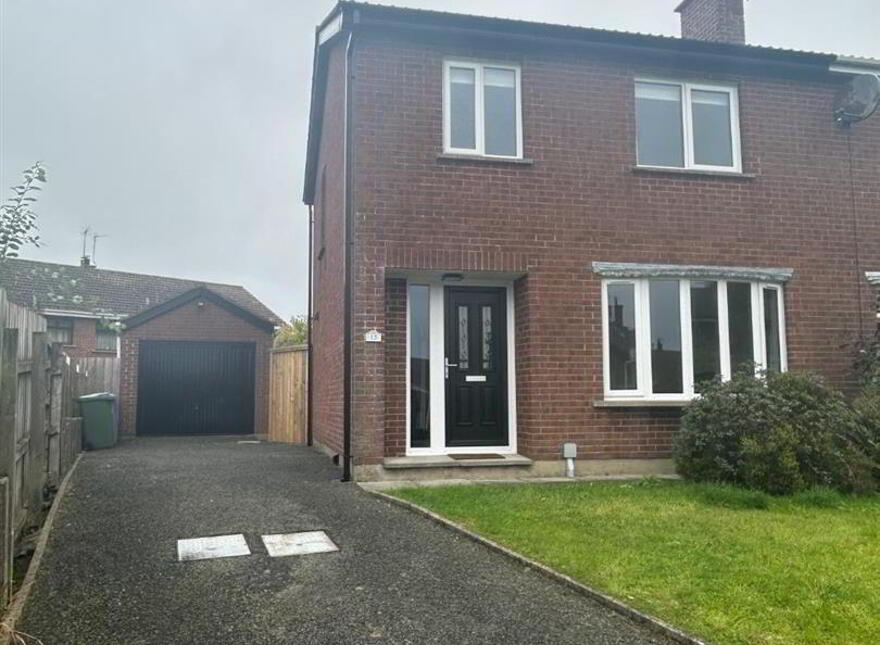 15 Ashvale Drive, Royal Hillsborough, BT26 6DN