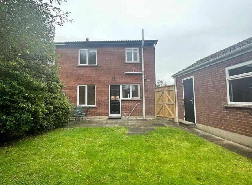 15 Ashvale Drive, Royal Hillsborough, BT26 6DN