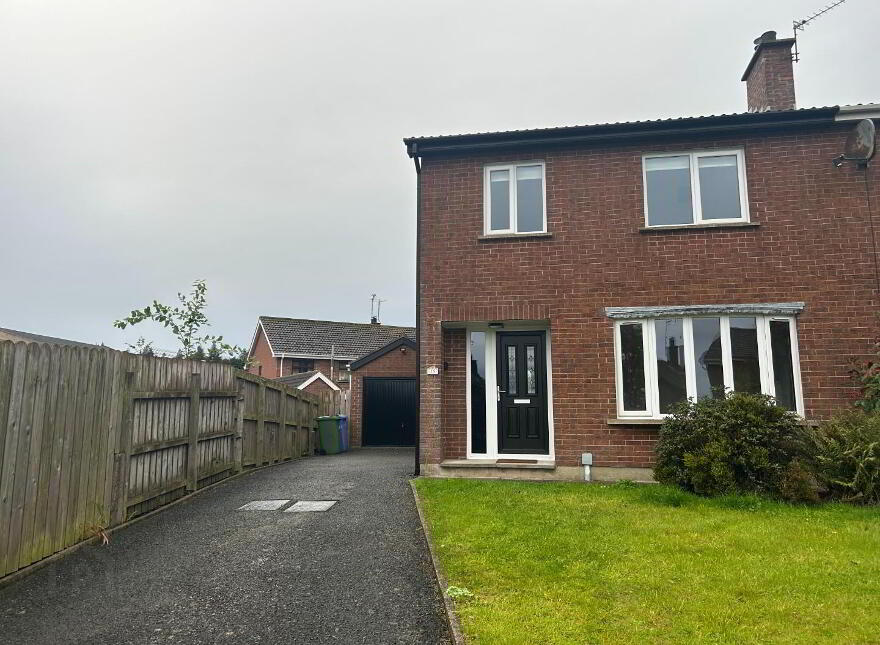 15 Ashvale Drive, Royal Hillsborough, BT26 6DN photo