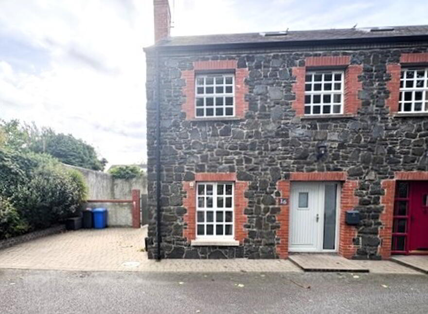 16 Somerset Mews, Coleraine, BT51 3LX