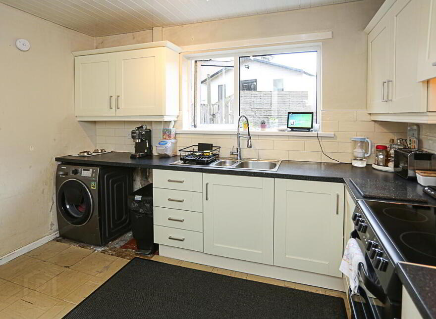13 Knocknagoney Avenue, Belfast, BT4 2PY