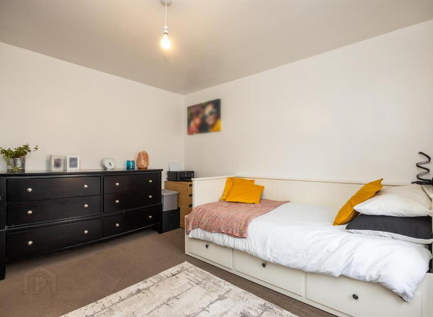 17 Mountforde Drive, Belfast, BT5 4GL