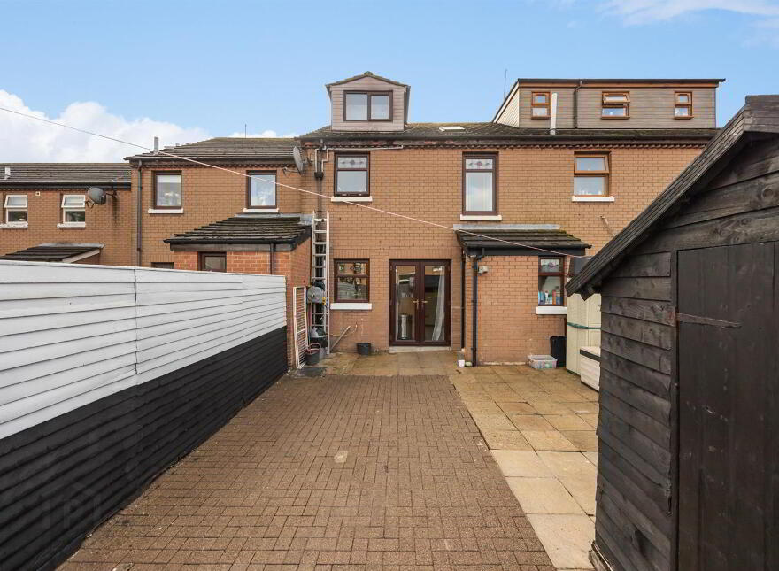 17 Mountforde Drive, Belfast, BT5 4GL