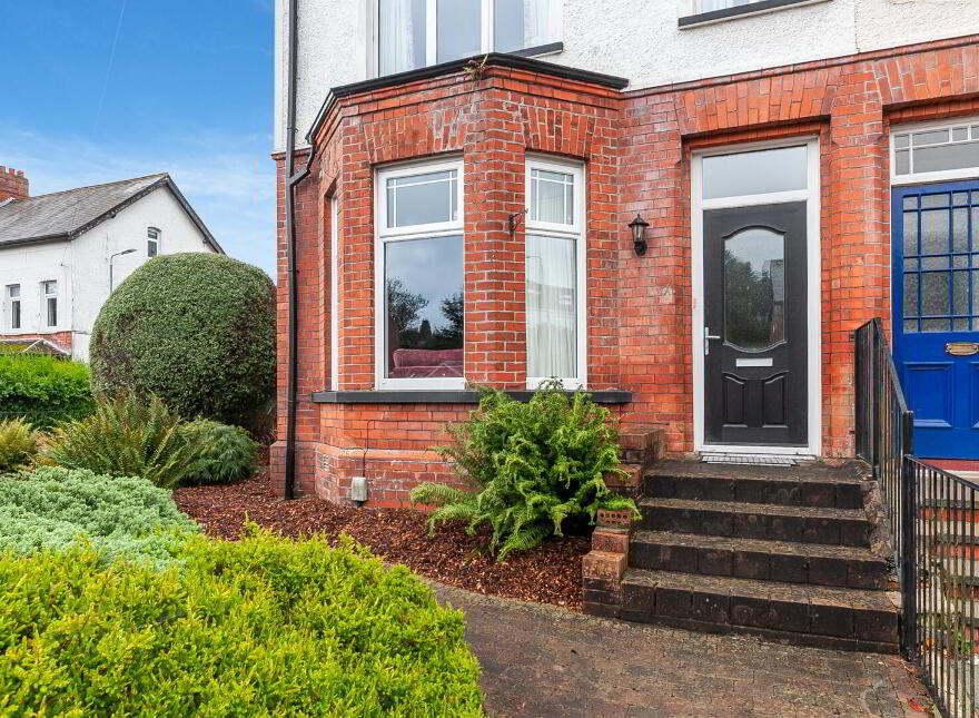 32 Old Cavehill Road, Belfast, BT15 5GT