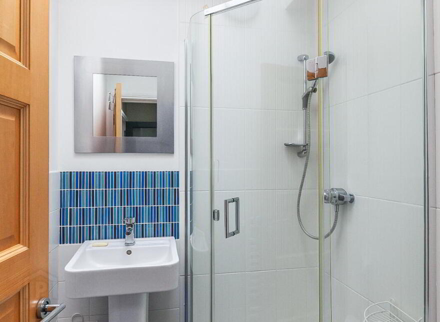 32 Old Cavehill Road, Belfast, BT15 5GT