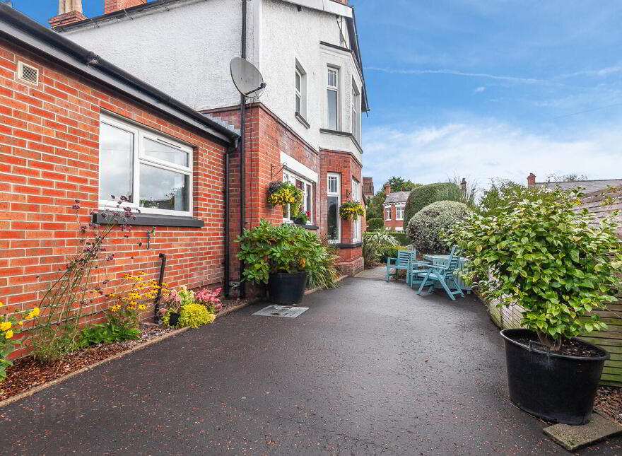 32 Old Cavehill Road, Belfast, BT15 5GT