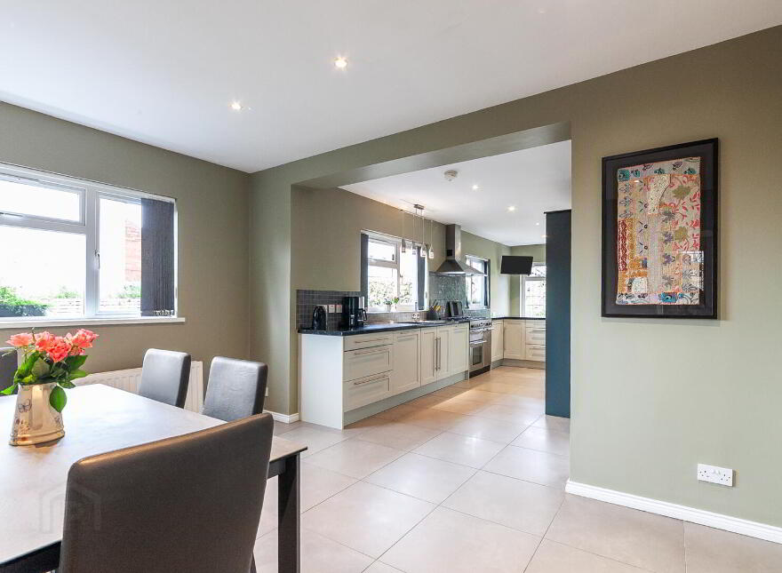 32 Old Cavehill Road, Belfast, BT15 5GT