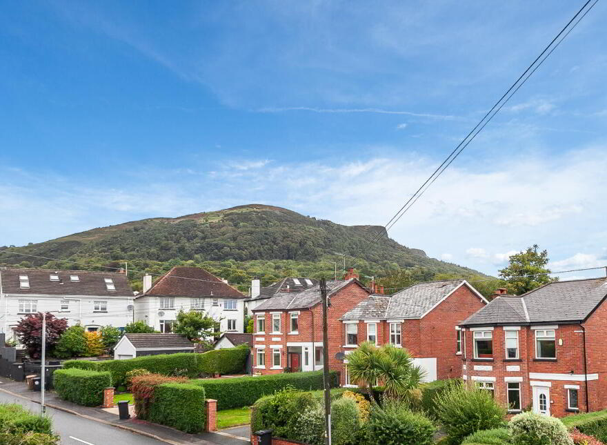 32 Old Cavehill Road, Belfast, BT15 5GT