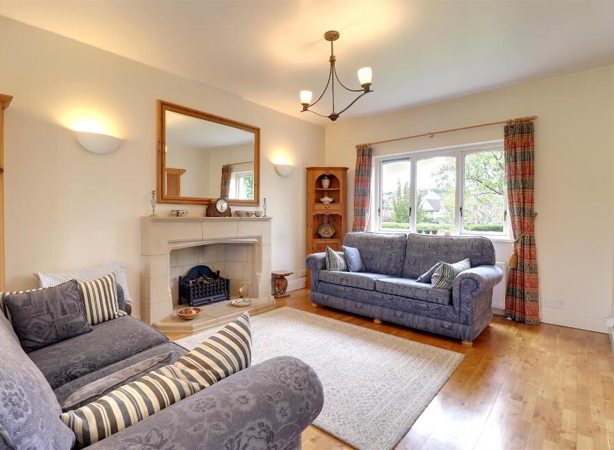 5 Falcon Park, Newtownards, BT23 4GG