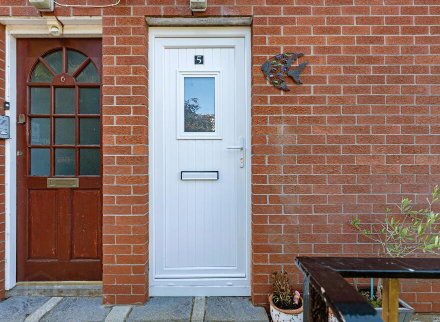 5 Rockville Court, Belfast, BT4 1RN