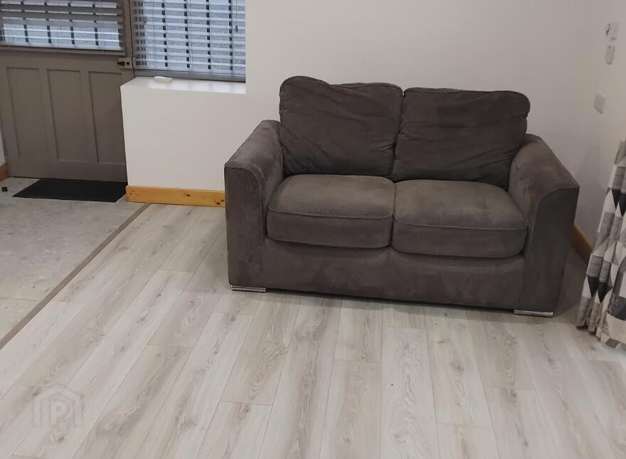 Tawnagh, Riverstown, F52WD30