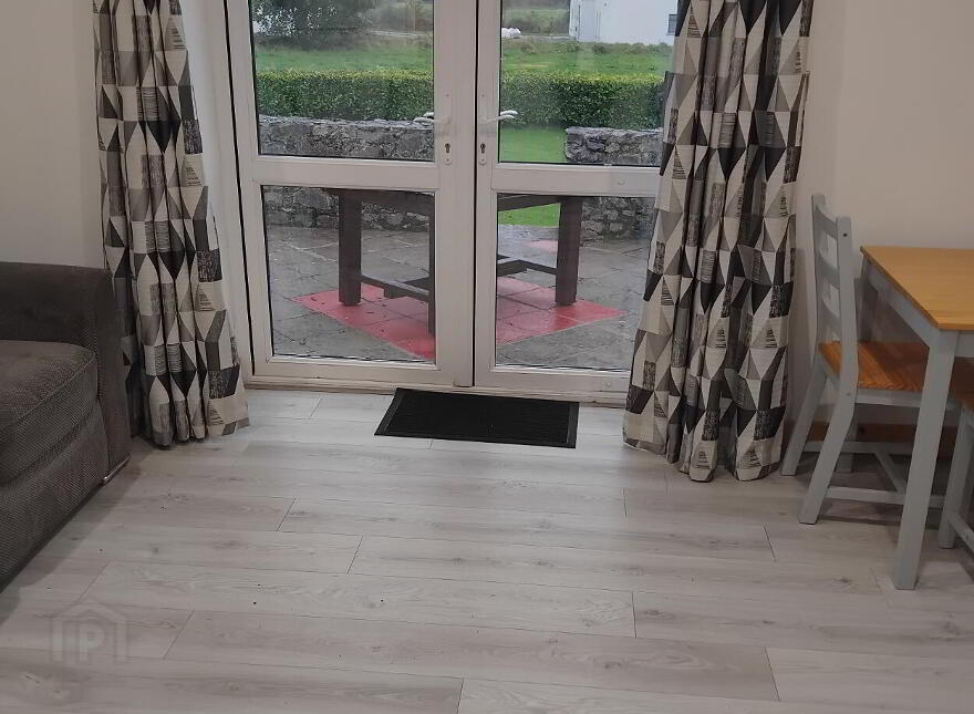 Tawnagh, Riverstown, F52WD30