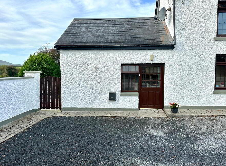 Tawnagh, Riverstown, F52WD30 photo