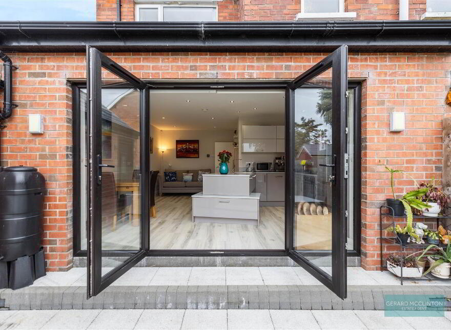 88 Locksley Park, Finaghy, Belfast, BT10 0AS