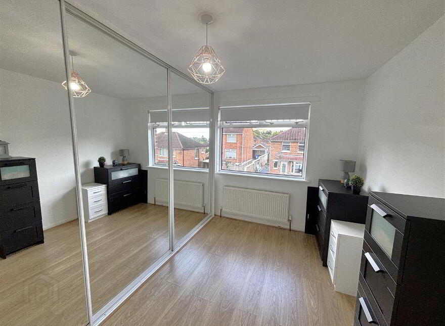 10 Lyndhurst Way, Belfast, BT13 3PD
