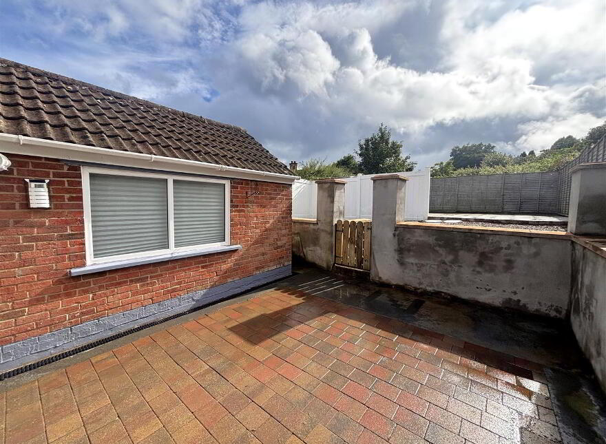 10 Lyndhurst Way, Belfast, BT13 3PD