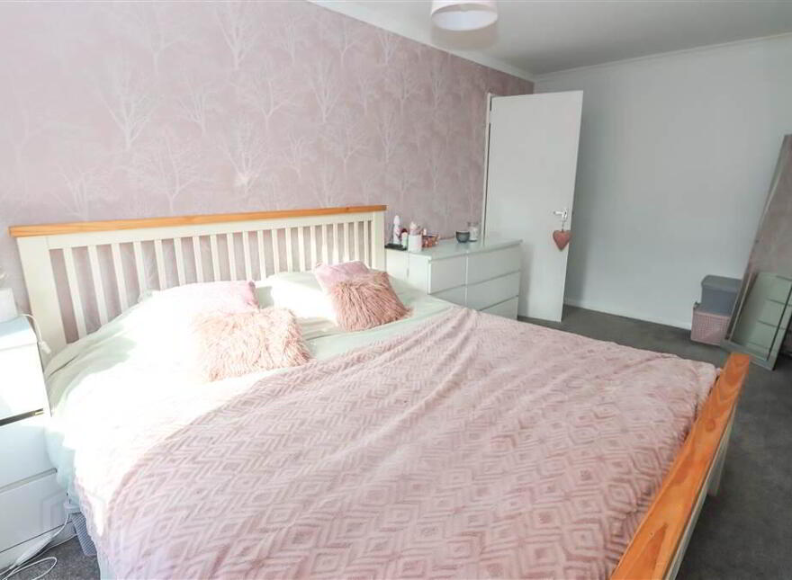 101 Melfort Drive, Dundonald, Belfast, BT5 7FE
