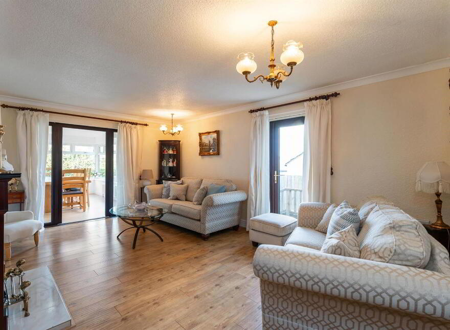 6 The Oaks, Bangor, BT19 7RY
