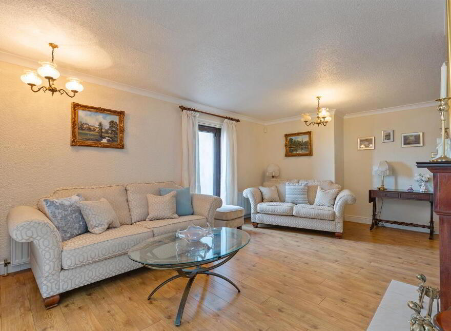 6 The Oaks, Bangor, BT19 7RY