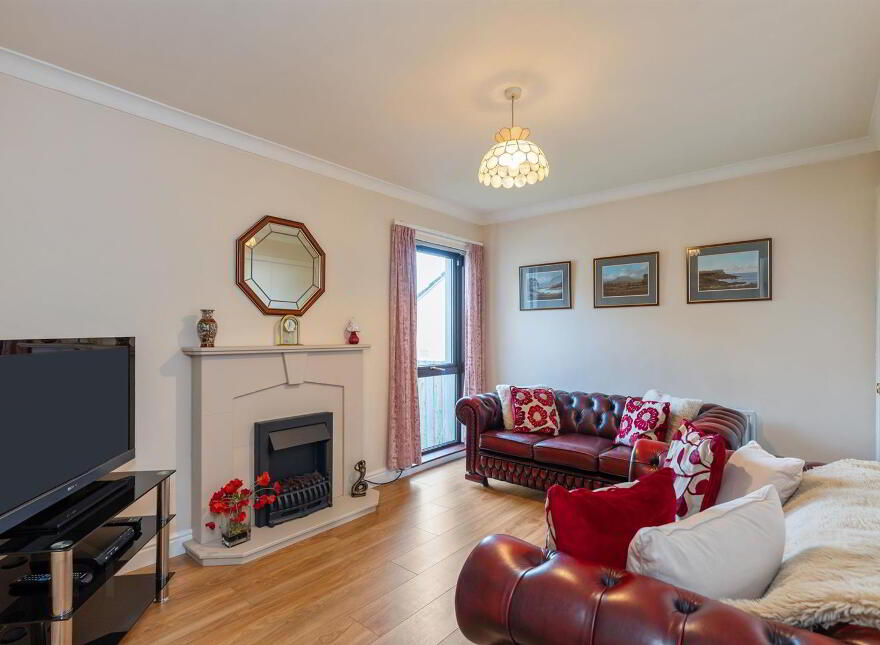 6 The Oaks, Bangor, BT19 7RY