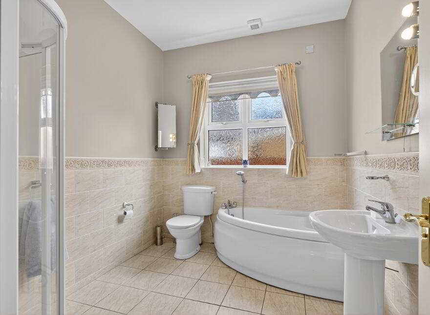 11 Tullymore Dale, Broughshane, Ballymena, BT43 7TD