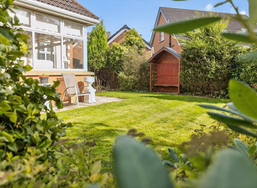 11 Tullymore Dale, Broughshane, Ballymena, BT43 7TD