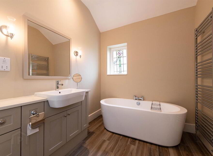 Drumnahall Cottage, 9 Spa Road, Ballynahinch, BT24 8LU