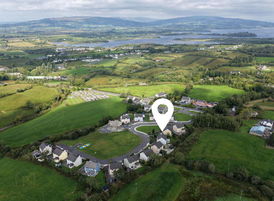 21 Mountain View, Drumshanbo, N41YW56