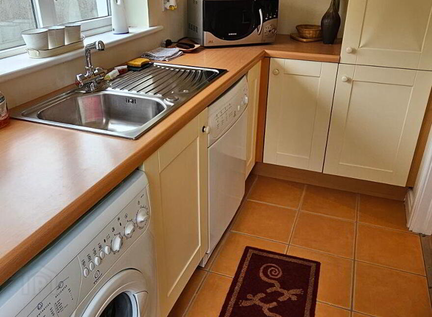 21 Mountain View, Drumshanbo, N41YW56