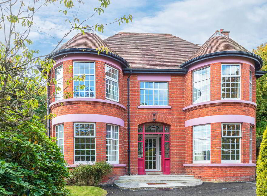 7 York Avenue, Whitehead, Carrickfergus, BT38 9QT