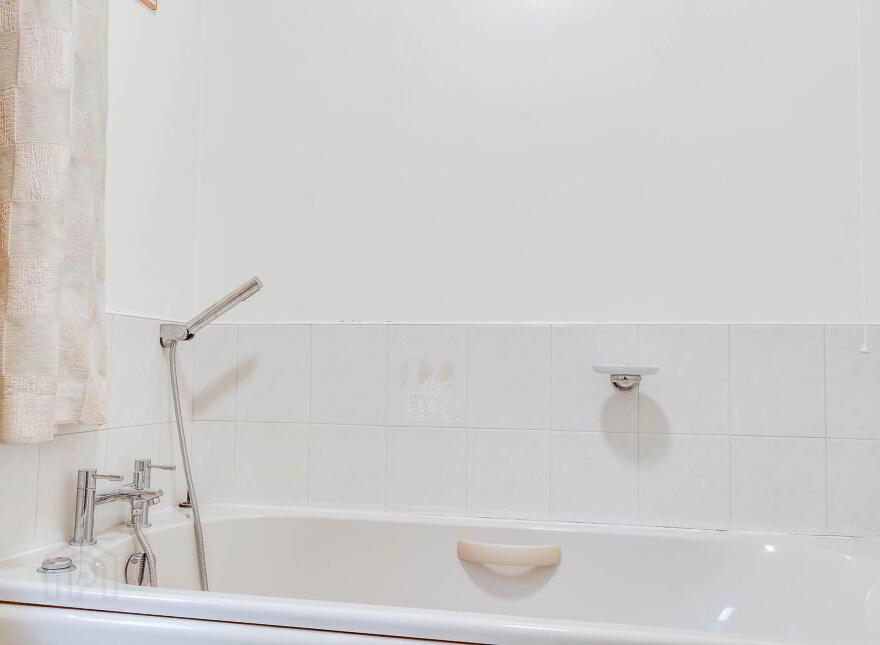 7 York Avenue, Whitehead, Carrickfergus, BT38 9QT