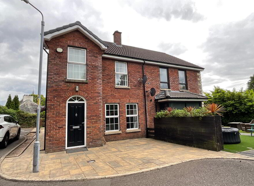 7 Malone Chase, Belfast, BT9 6XF