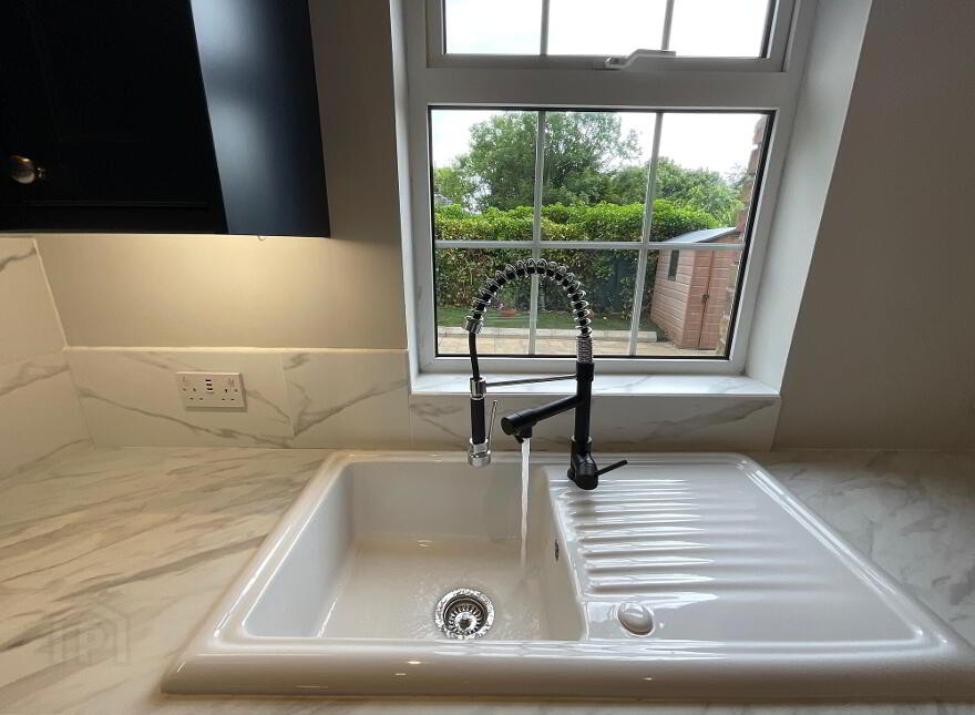7 Malone Chase, Belfast, BT9 6XF