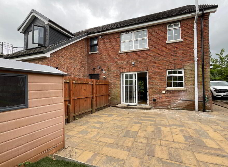 7 Malone Chase, Belfast, BT9 6XF