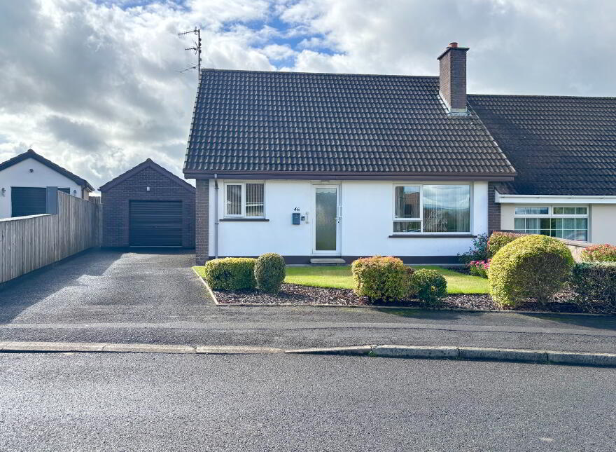 46 Meadowvale, Ballymena, BT42 4EY