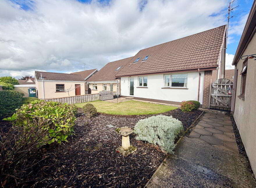 46 Meadowvale, Ballymena, BT42 4EY