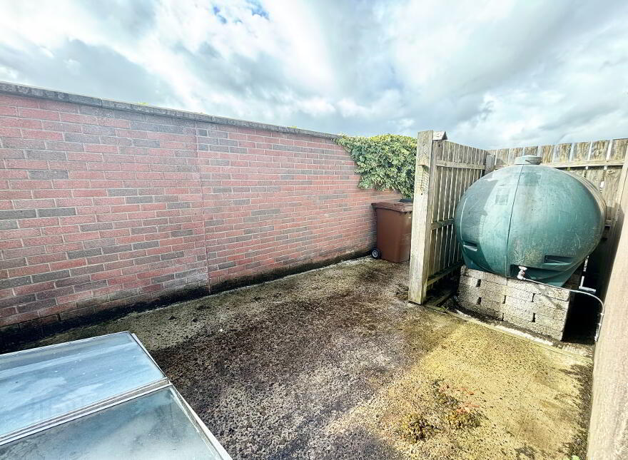 46 Meadowvale, Ballymena, BT42 4EY