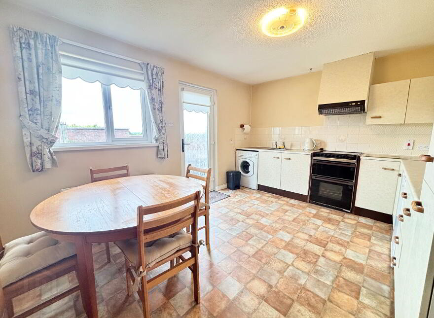 46 Meadowvale, Ballymena, BT42 4EY