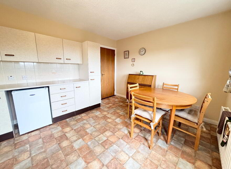 46 Meadowvale, Ballymena, BT42 4EY