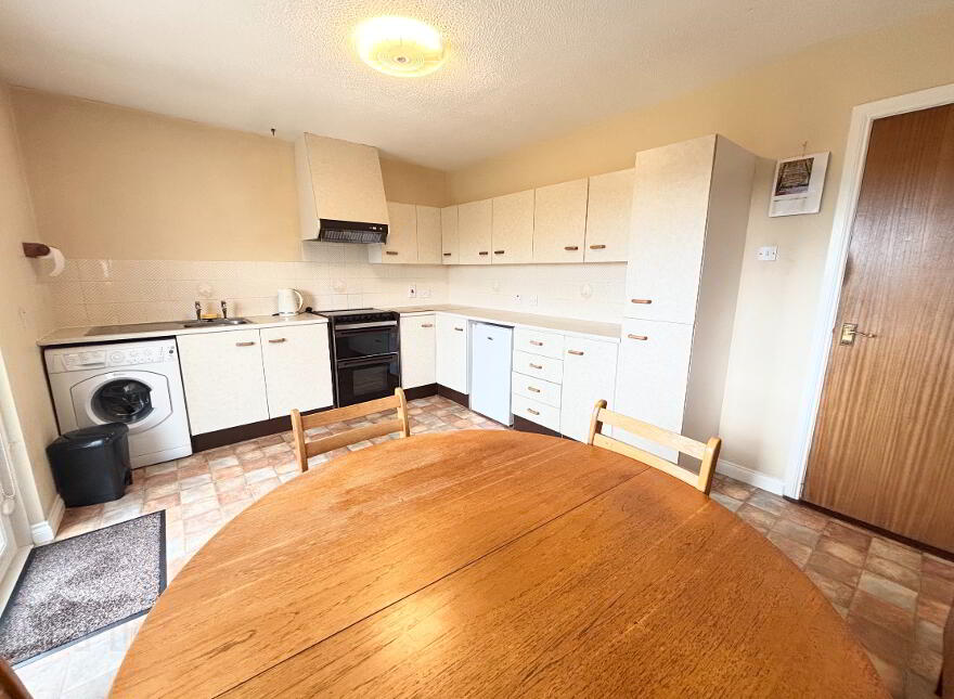 46 Meadowvale, Ballymena, BT42 4EY