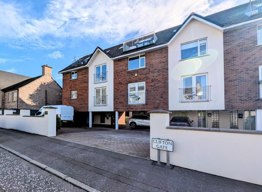 2 Clifton Gate, Bangor, BT20 5DZ photo
