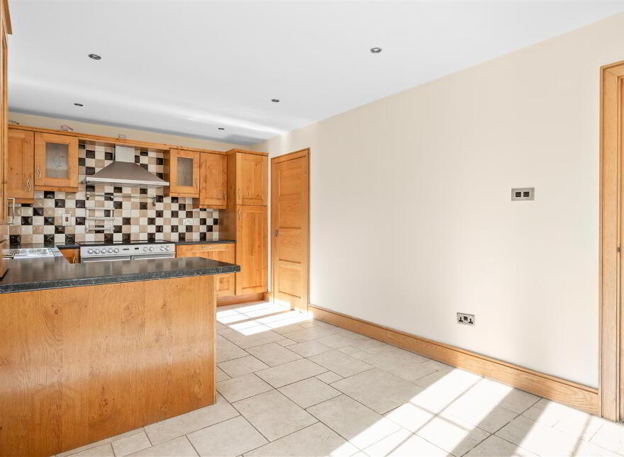 5 Shanes Court, Randalstown, BT41 2AQ