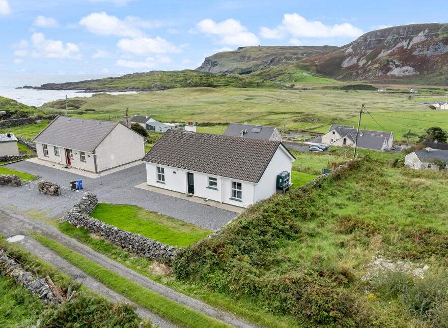Nancy's Cottage, Killaned, Glencolmcille, F94P9D2 photo